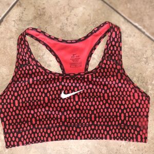 Nike pro sports bra size S
